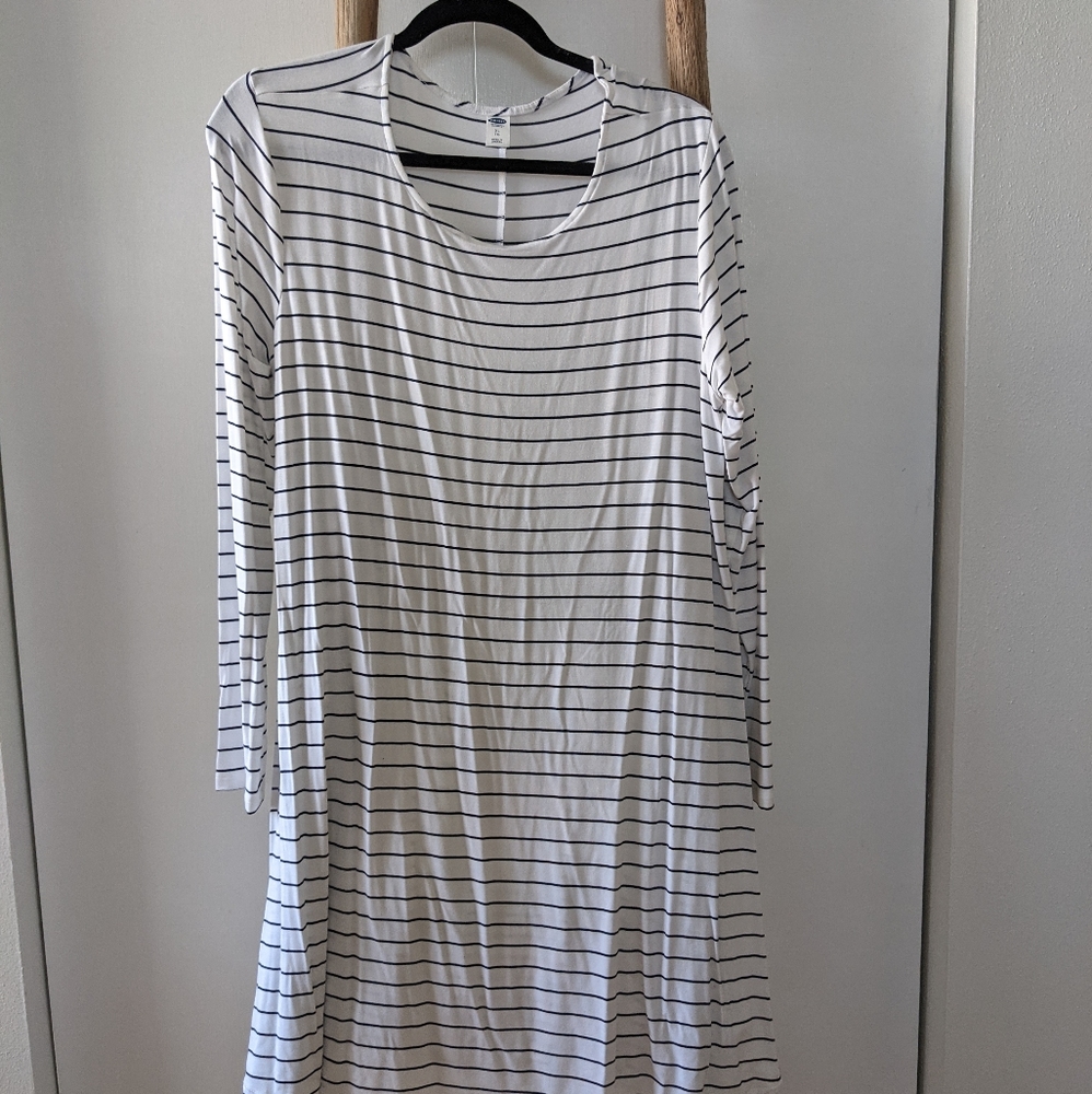 Women's long sleeve swing dress